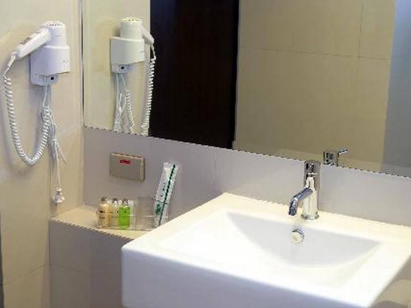 24 Inn Hotel Бангкок Экстерьер фото